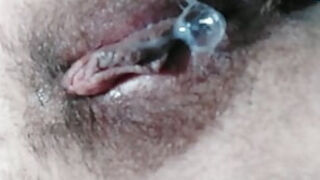 HAIRY PUSSY AFTER CREAMPIE