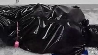NANA Orgasm under the sweltering heat in a bright leather sleeping bag