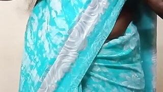 Indian aunty dirty talk with tamil audio