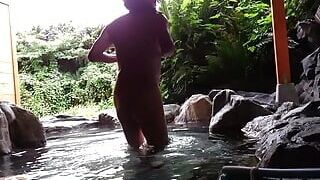 Rotenburo - Japanese Open-air Outdoor Bath and Pai-chan