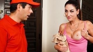 Super-Fucking-Hot COUGAR Blows The Delivery Man -