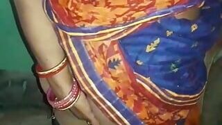 Indian village woman showing her boobs and doing masturbation