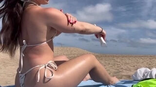 '? SURPRISE me from BEHIND on the BEACH and ends in a great FUCK - with SARA DIAMANTE ?'