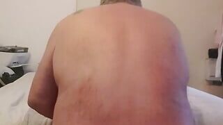 I want all my subscribers to cum on my back
