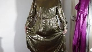 Uk tv slut Nottstvslut shiny gold metallic dress. Hot tv cumdump