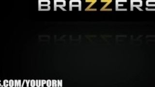 Hot anal threeesome - Brazzers