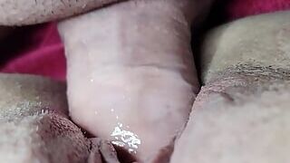 The most detailed slowmo penetrations and huge cumshot. Close up pussy fuck
