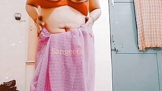 "Sangeeta pissing and narrating her Sexperience with hot Hindi audio "
