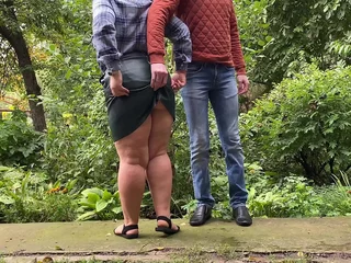 Heavy Untrained MILF pissing open-air