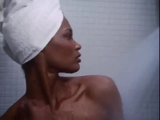 Kolchak The Night Stalker: Sexy Sombre Shower Girl (Different Quality) HD